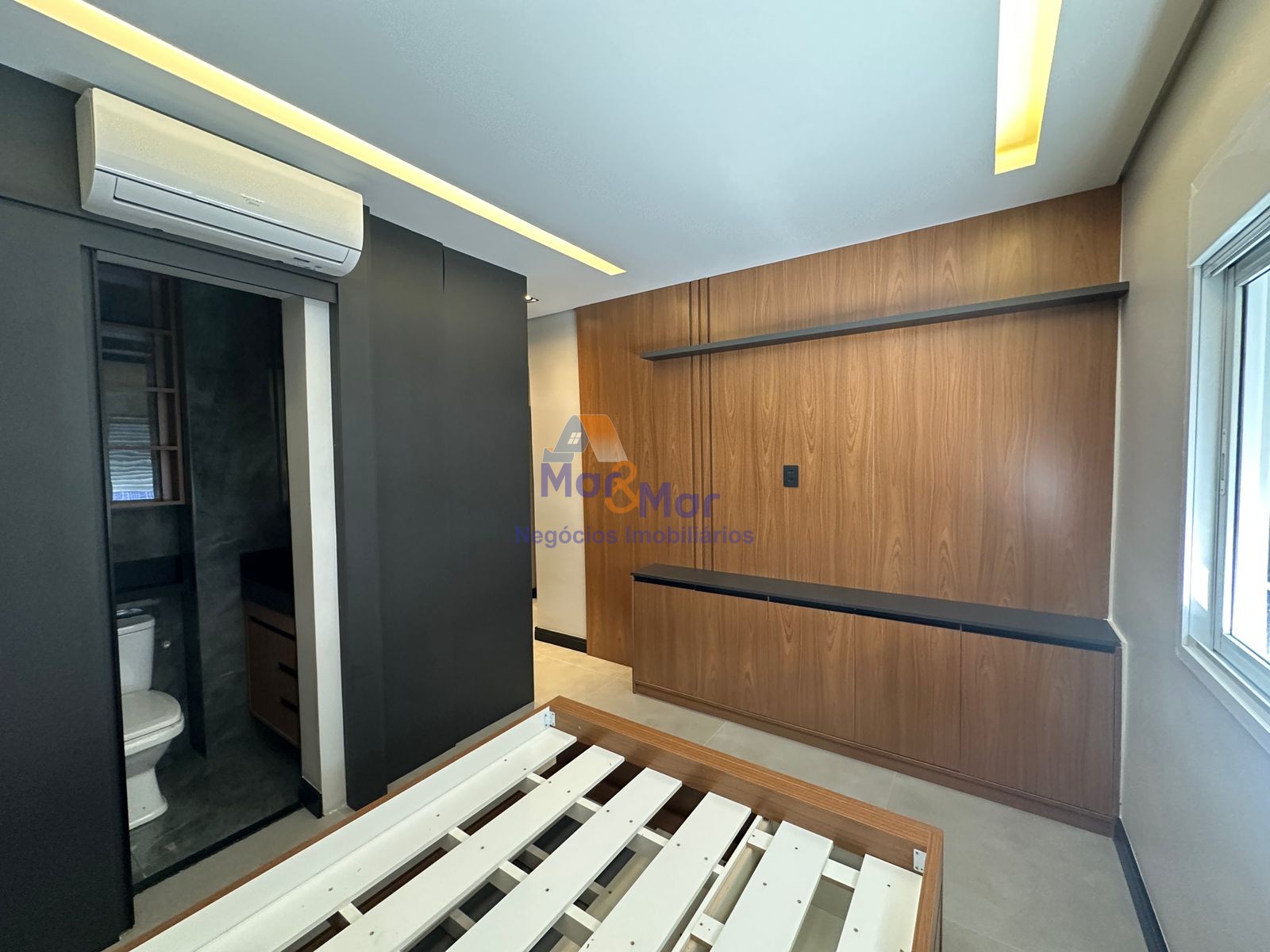 Apartamento na Praia das Astúrias, Guarujá - SP