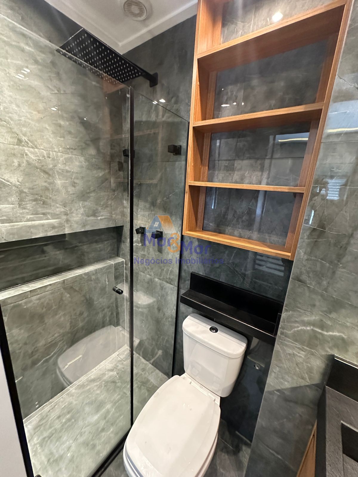 Apartamento na Praia das Astúrias, Guarujá - SP