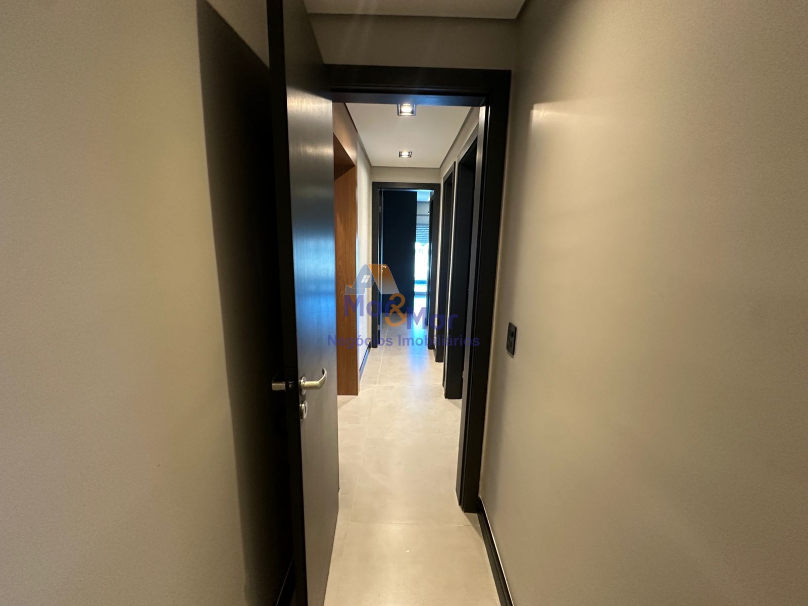 Apartamento na Praia das Astúrias, Guarujá - SP