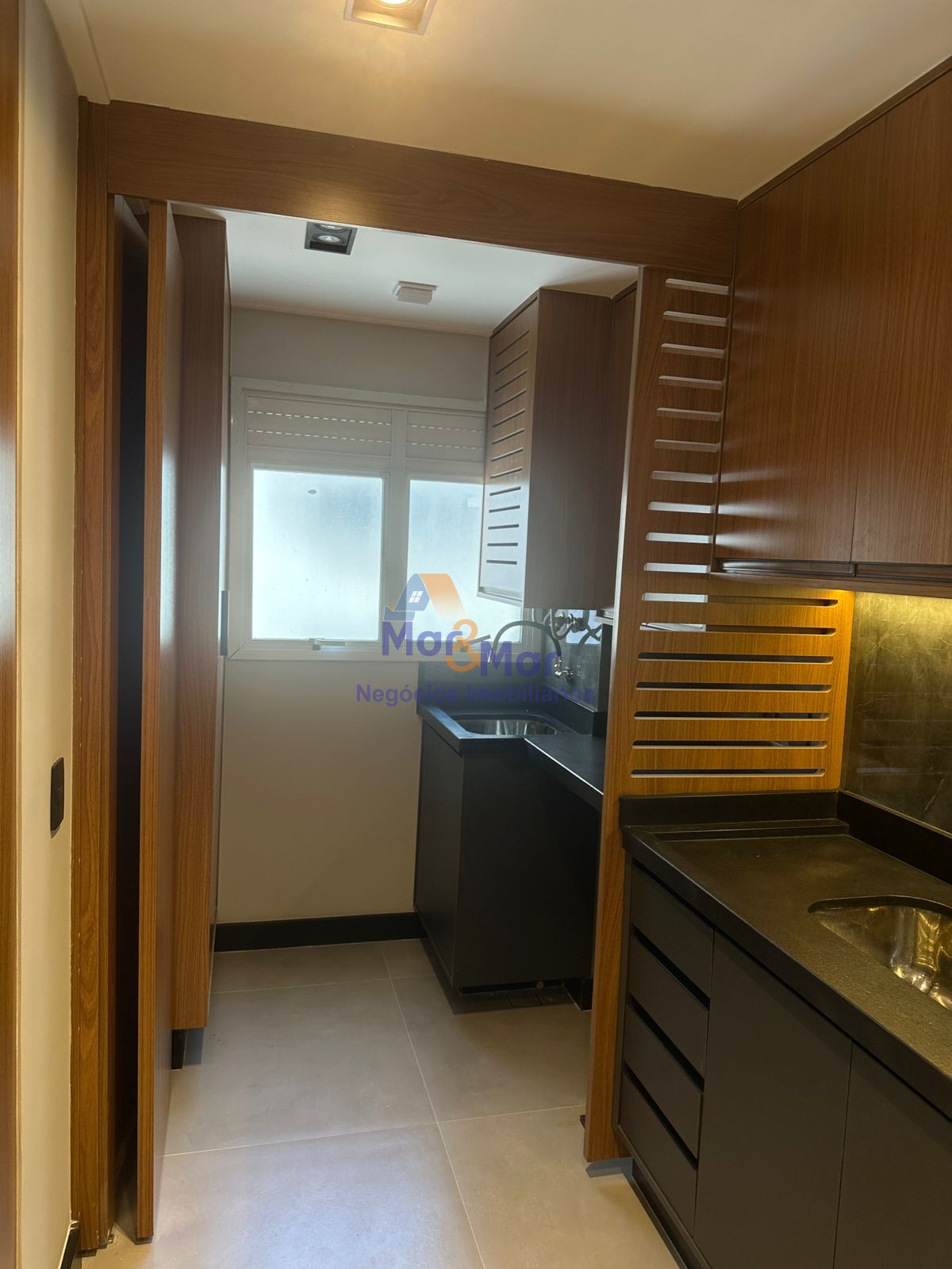Apartamento na Praia das Astúrias, Guarujá - SP