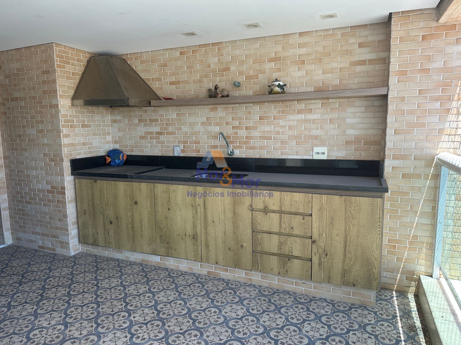 Apartamento na Praia das Astúrias, Guarujá - SP