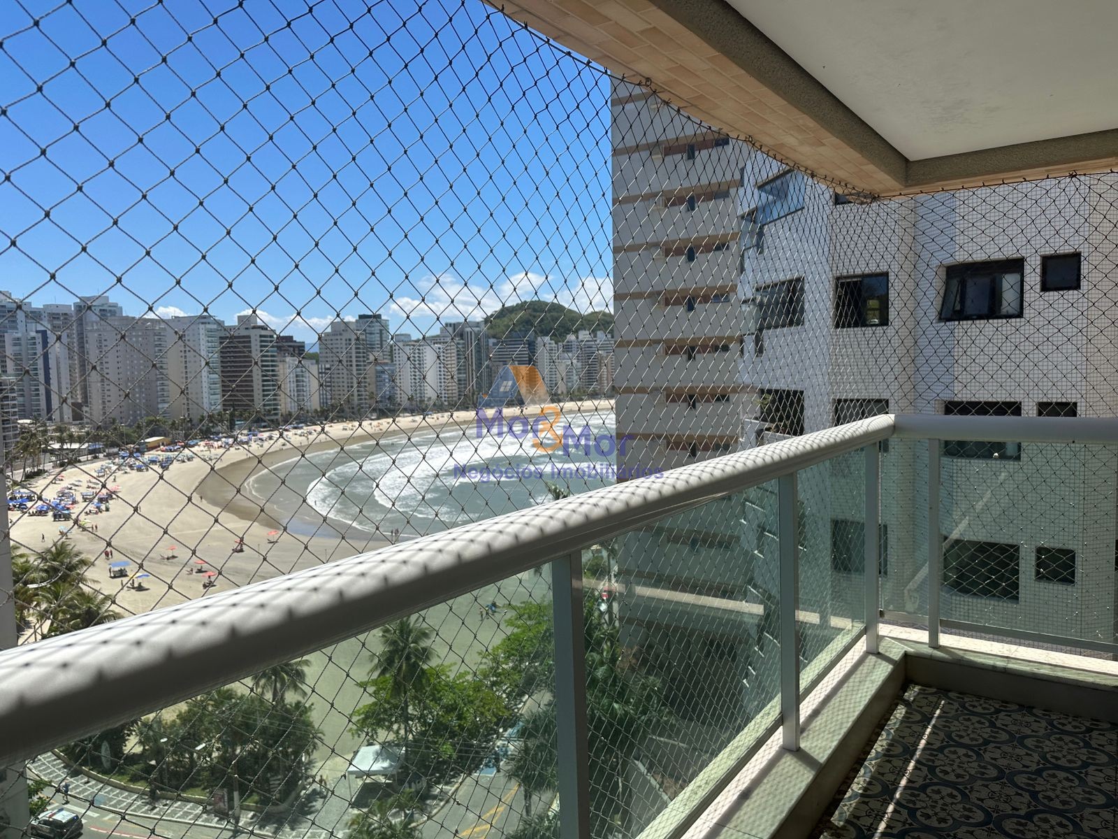 Apartamento na Praia das Astúrias, Guarujá - SP