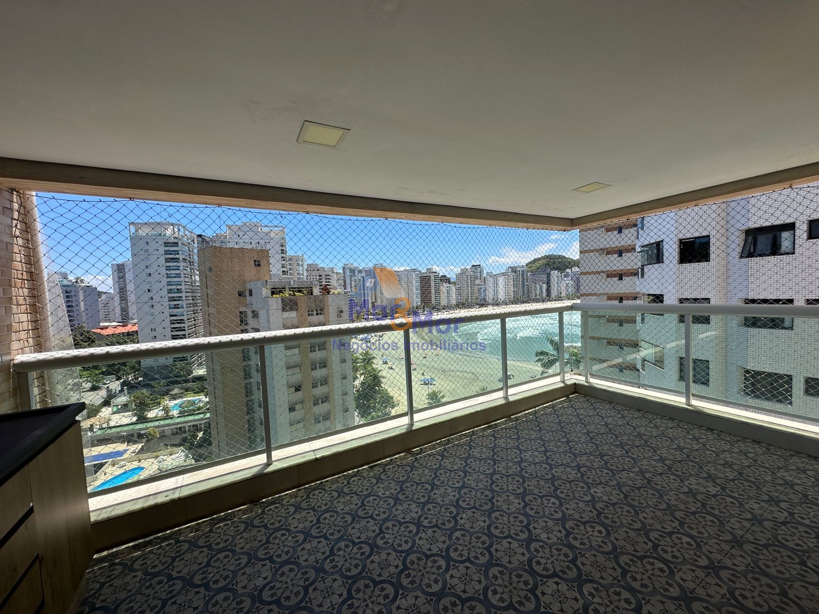 Apartamento na Praia das Astúrias, Guarujá - SP