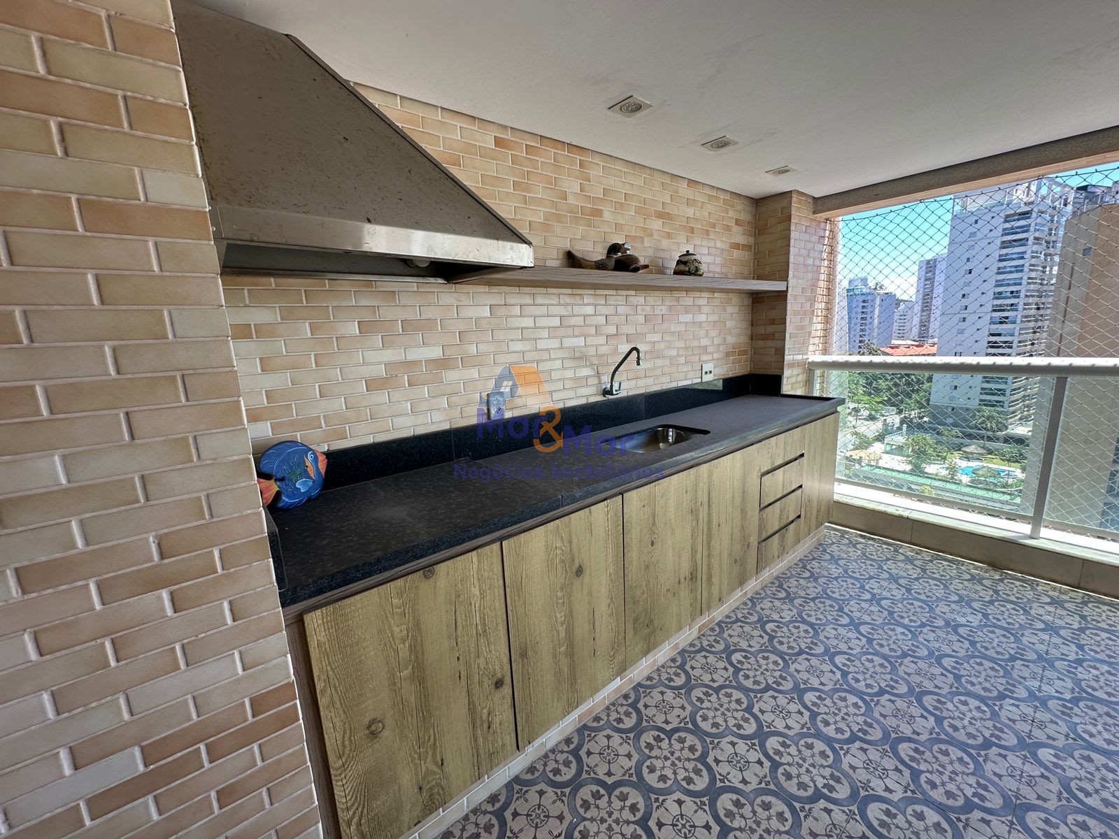 Apartamento na Praia das Astúrias, Guarujá - SP