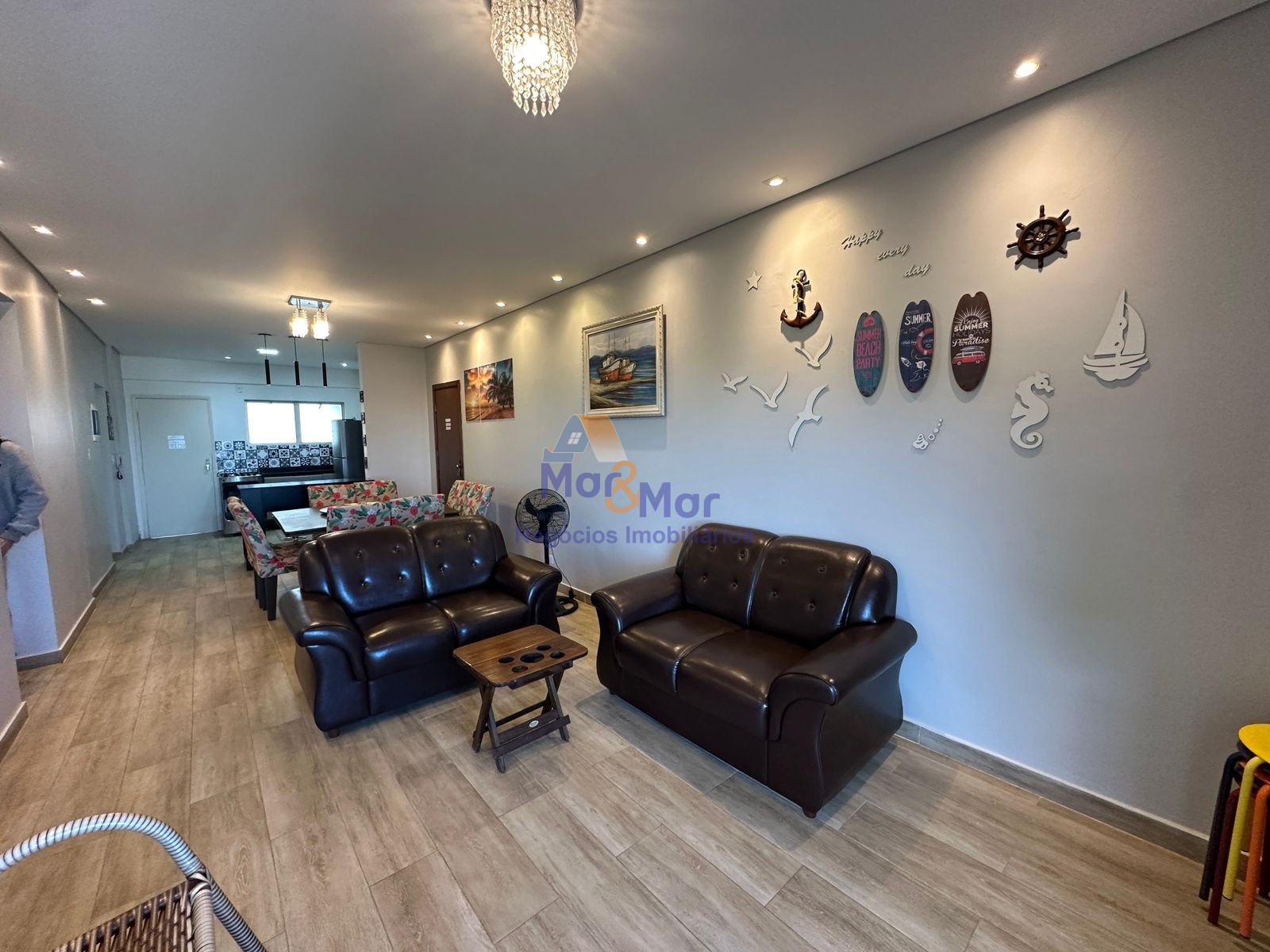 Apartamento na Praia das Pitangueiras, Guarujá - SP
