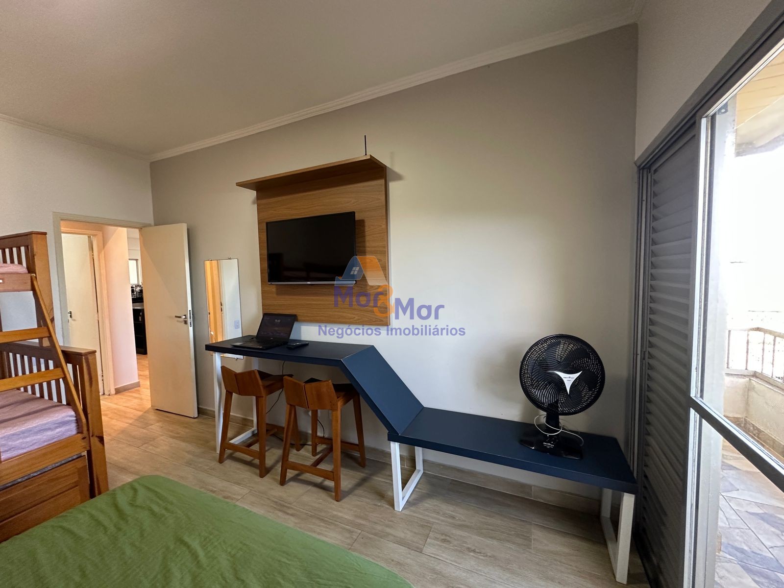 Apartamento na Praia das Pitangueiras, Guarujá - SP