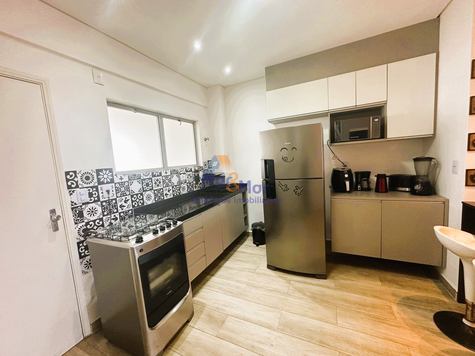 Apartamento na Praia das Pitangueiras, Guarujá - SP
