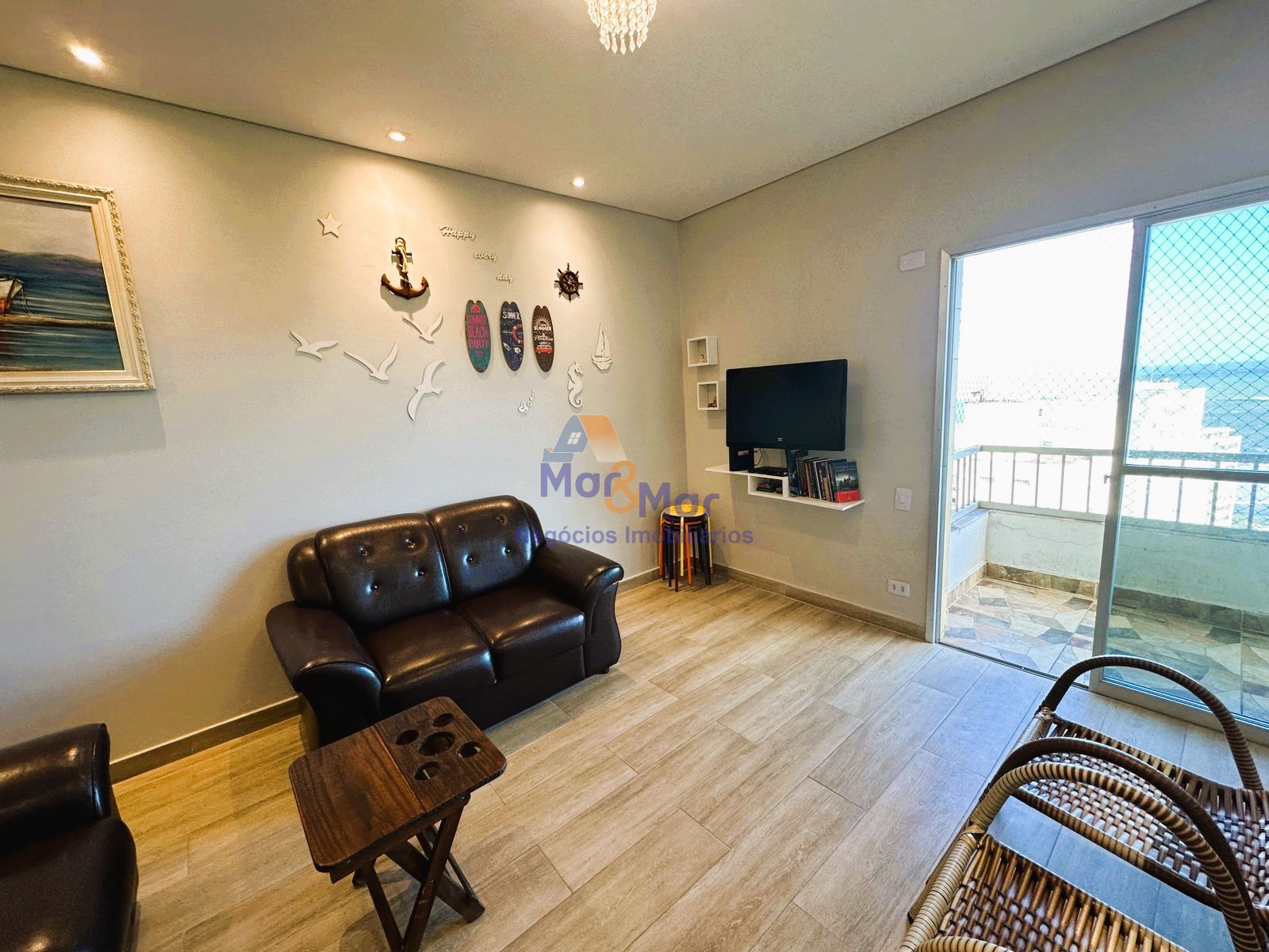 Apartamento na Praia das Pitangueiras, Guarujá - SP