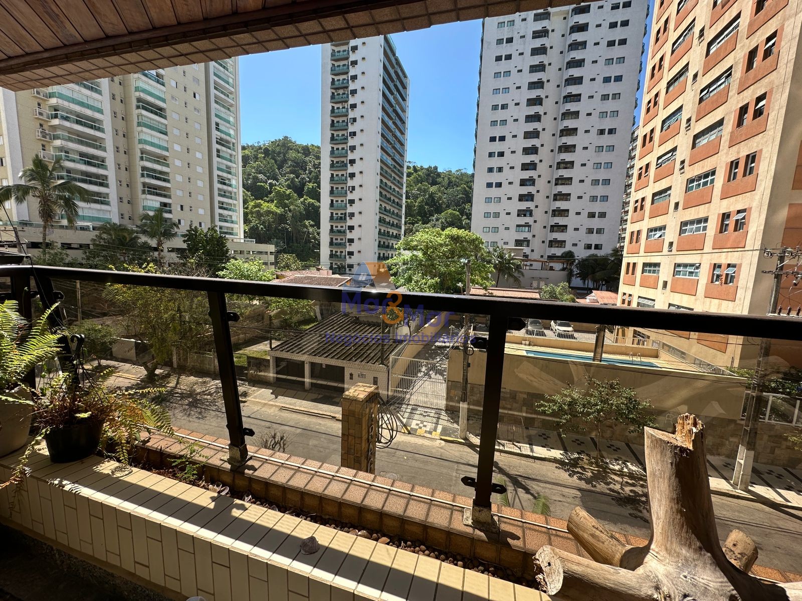Apartamento-3-dormitorios-Pitangueiras