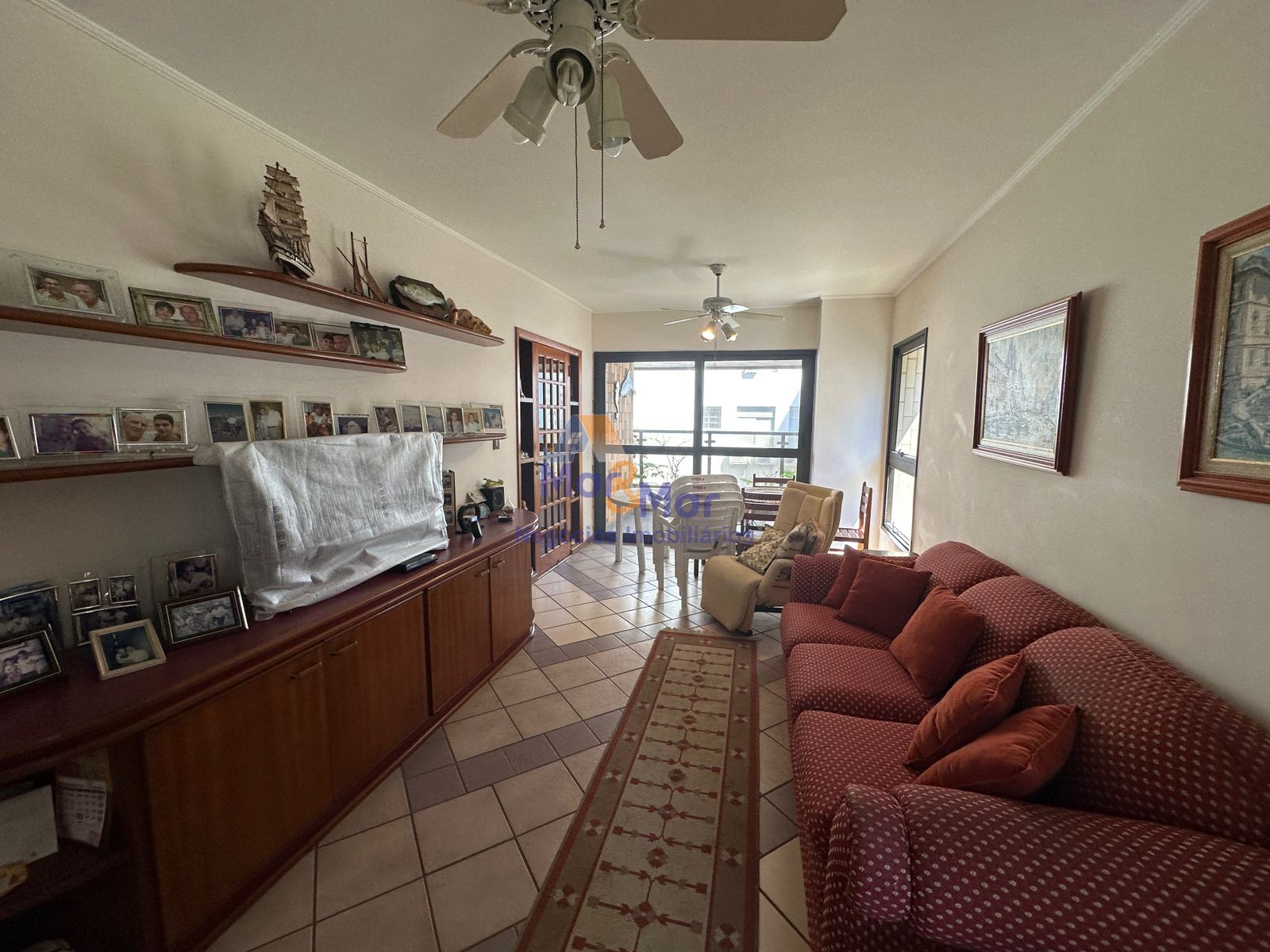 Apartamento na Praia das Pitangueiras, Guarujá - SP