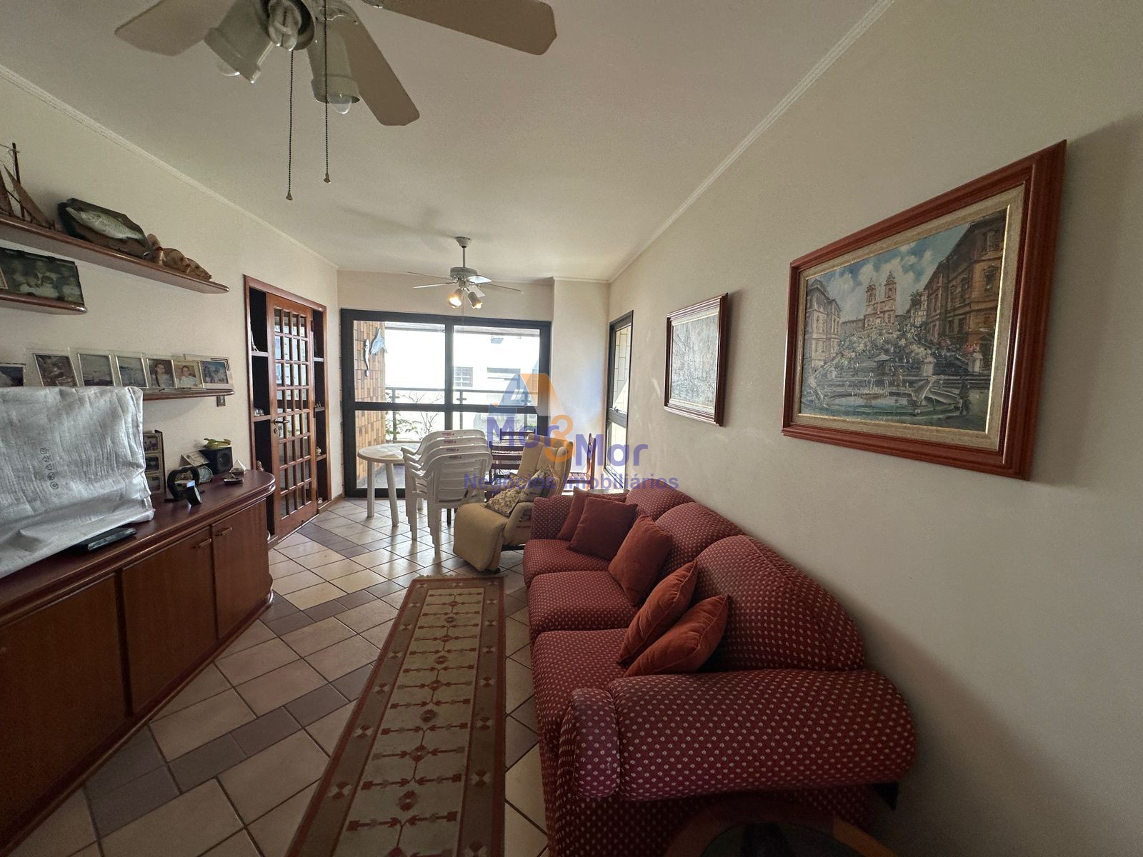 Apartamento na Praia das Pitangueiras, Guarujá - SP