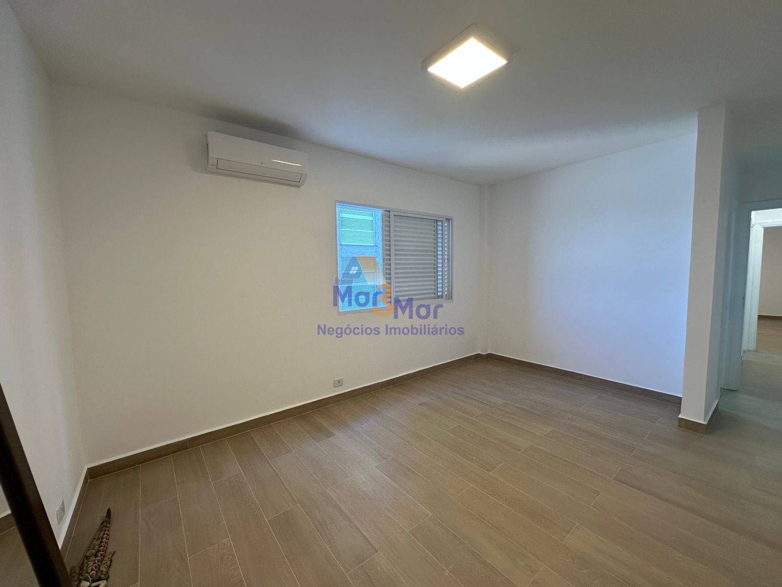 Apartamento Frente ao Mar nas Pitangueiras, Guarujá - SP