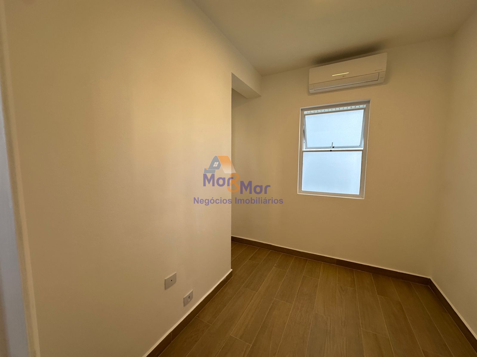 Apartamento Frente ao Mar nas Pitangueiras, Guarujá - SP