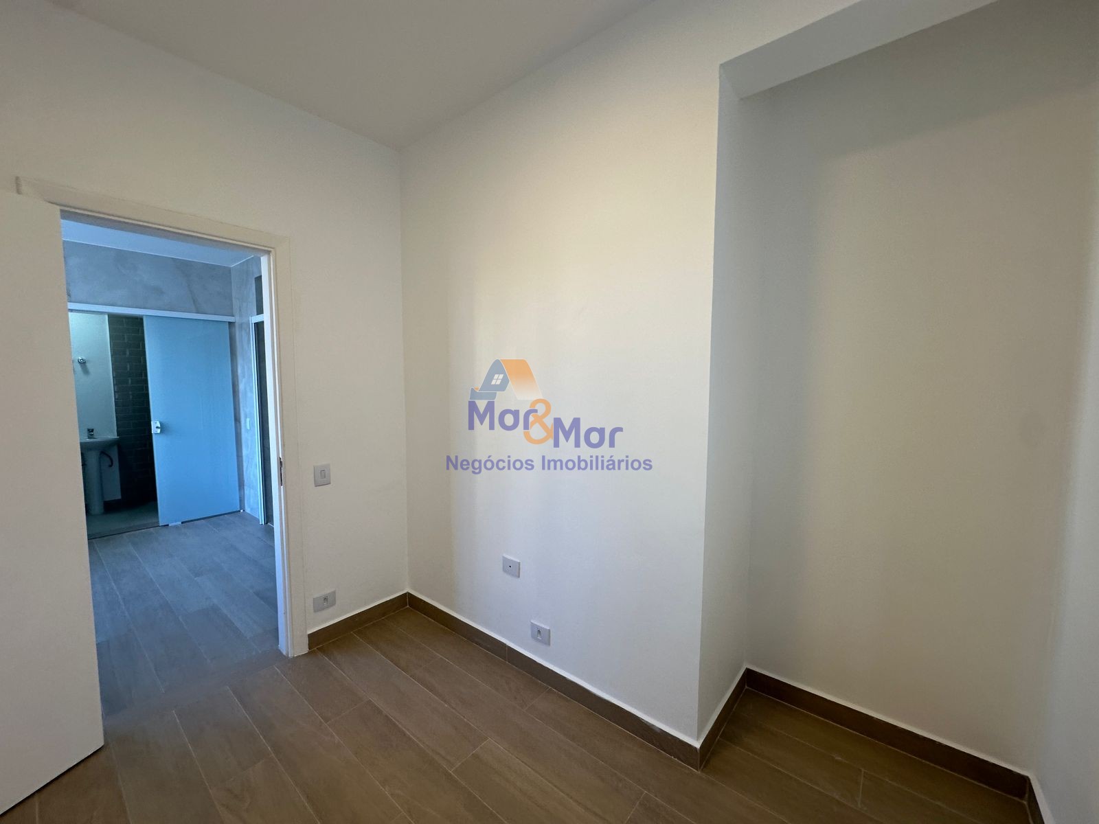 Apartamento Frente ao Mar nas Pitangueiras, Guarujá - SP