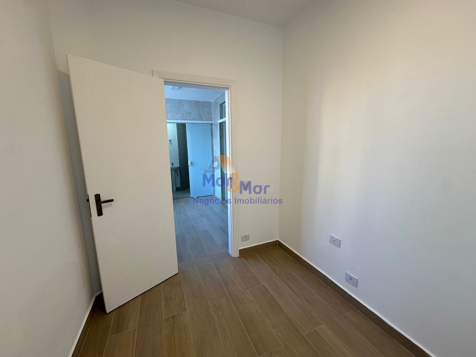 Apartamento Frente ao Mar nas Pitangueiras, Guarujá - SP