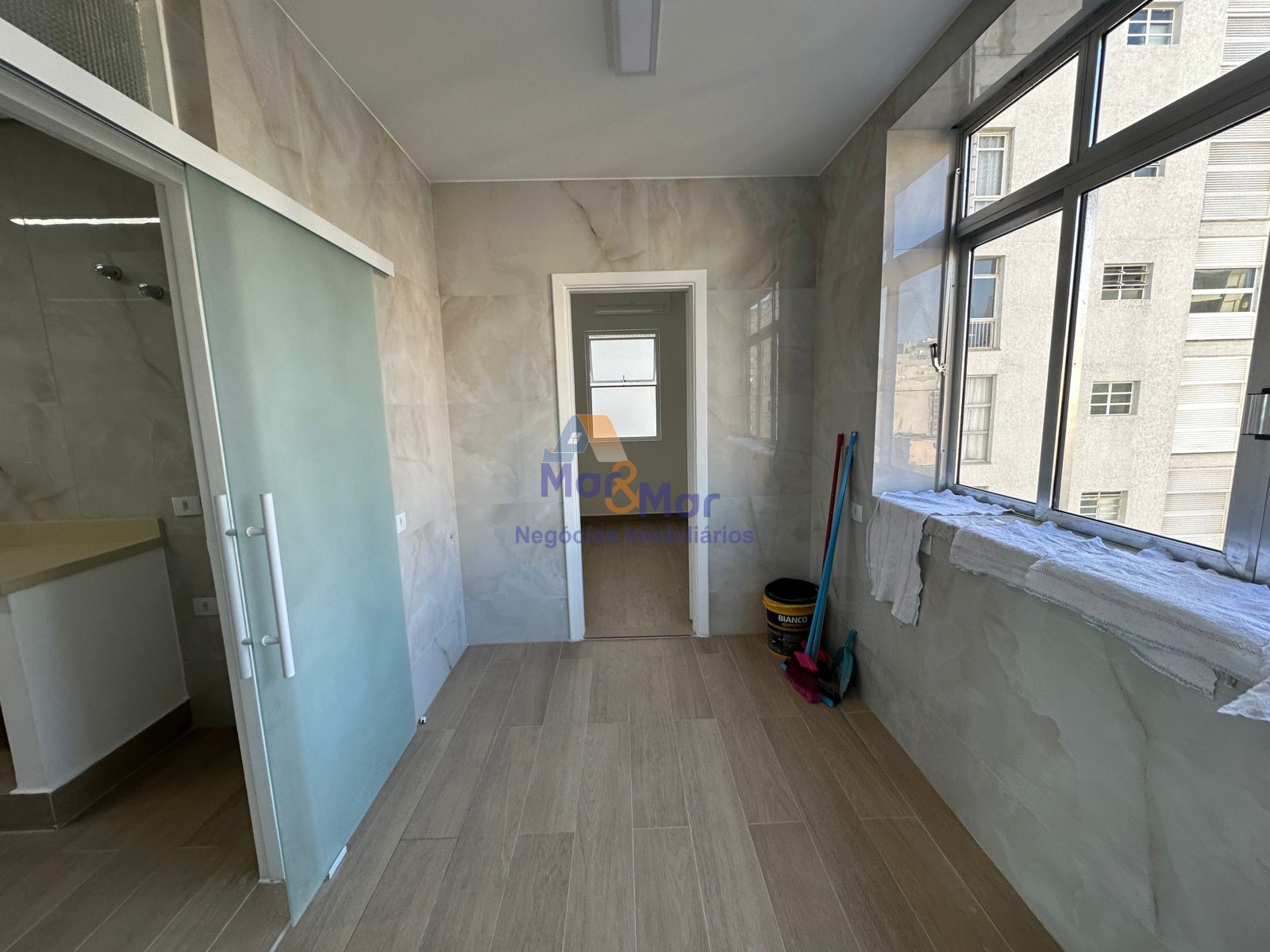Apartamento Frente ao Mar nas Pitangueiras, Guarujá - SP