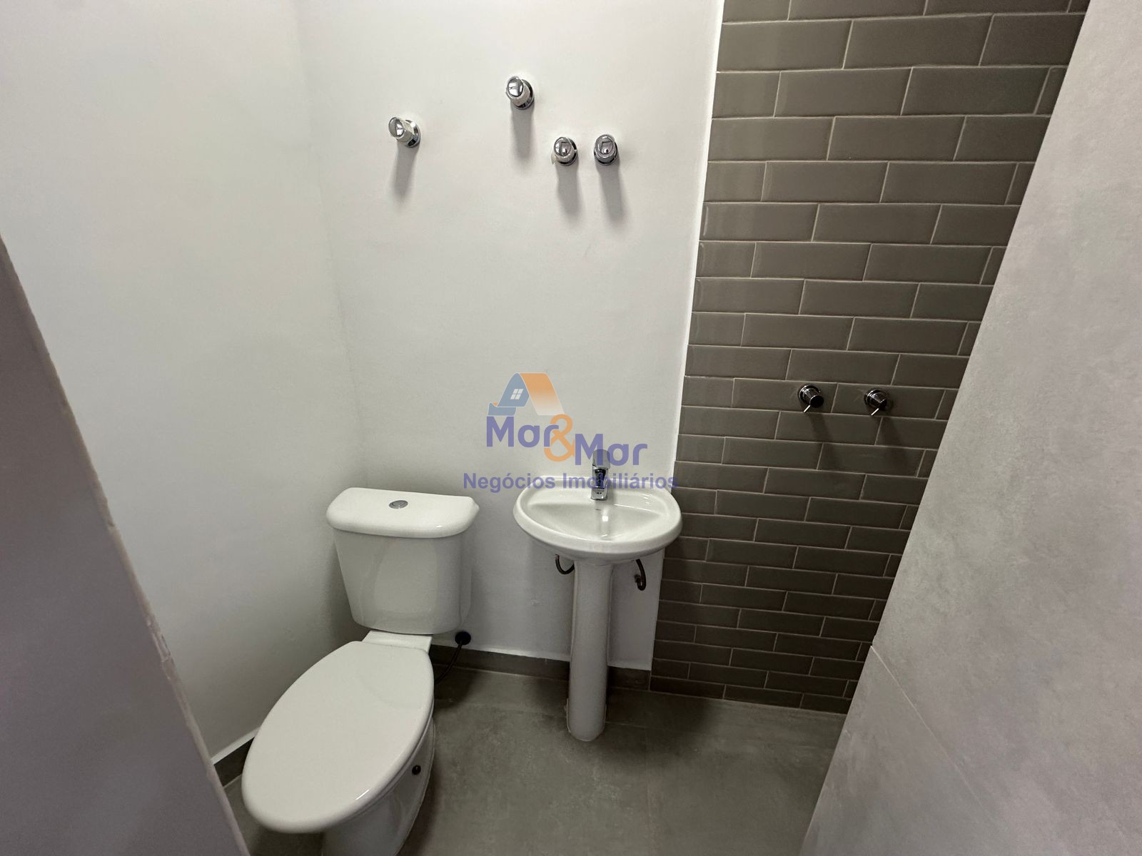 Apartamento Frente ao Mar nas Pitangueiras, Guarujá - SP