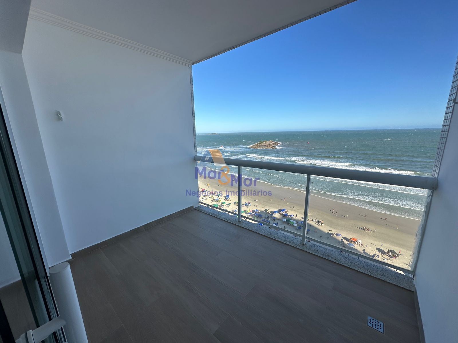 Apartamento Frente ao Mar nas Pitangueiras, Guarujá - SP