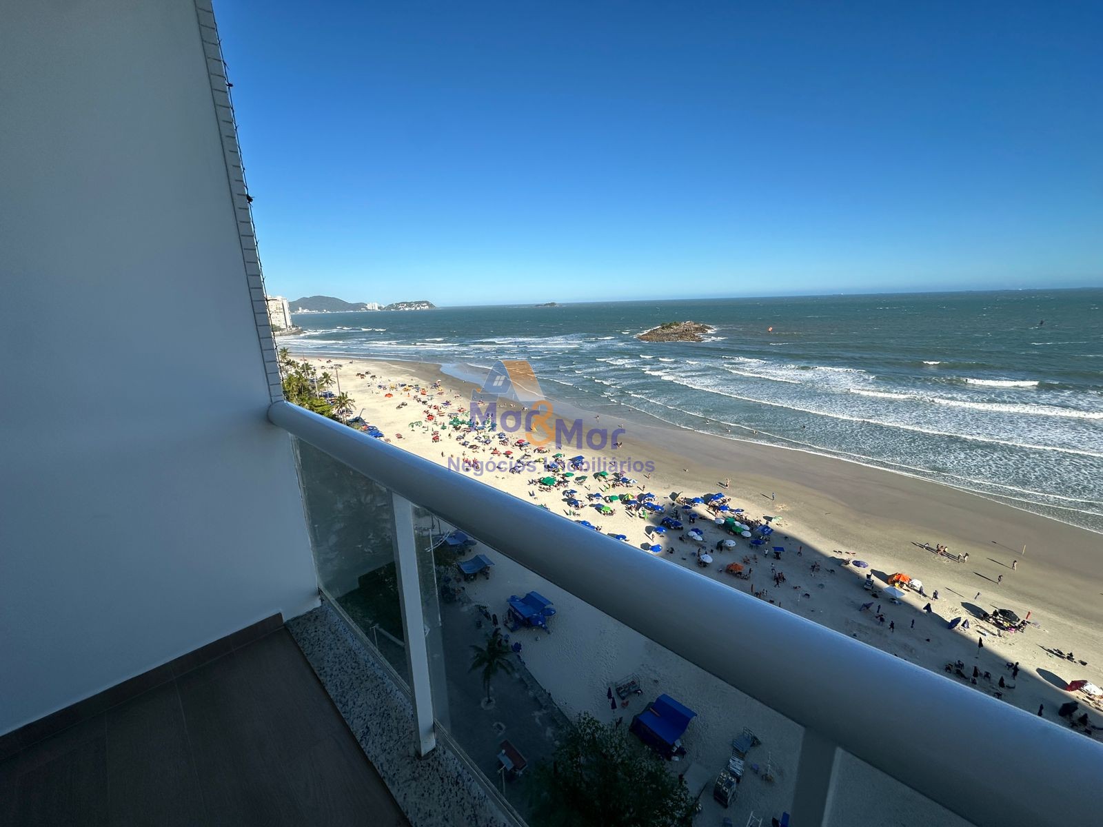 Apartamento Frente ao Mar nas Pitangueiras, Guarujá - SP