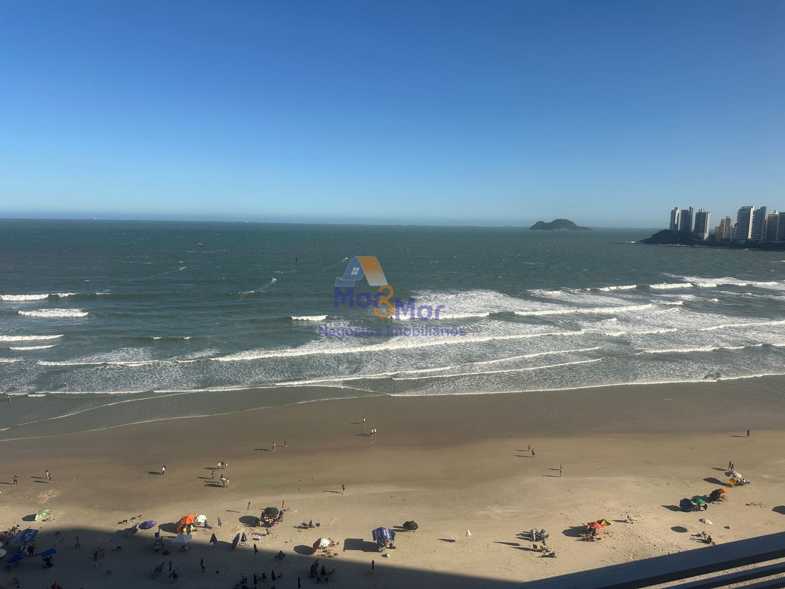 Apartamento Frente ao Mar nas Pitangueiras, Guarujá - SP