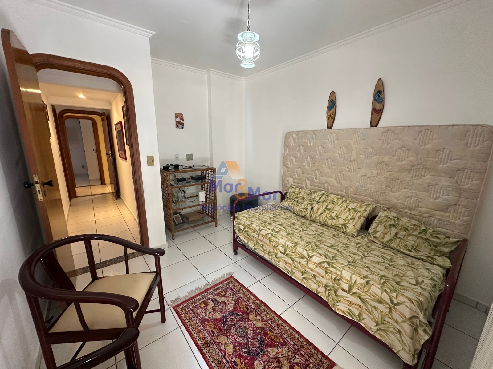 Apartamento na Praia das Pitangueiras, Guarujá - SP