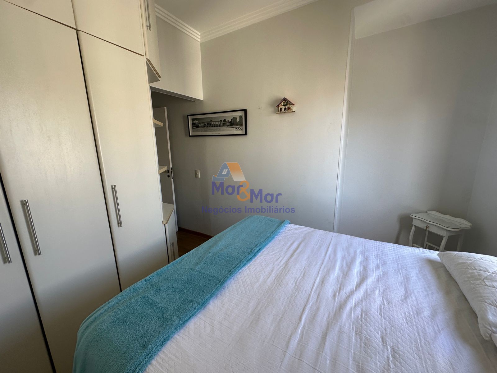 Apartamento na Praia das Pitangueiras, Guarujá - SP