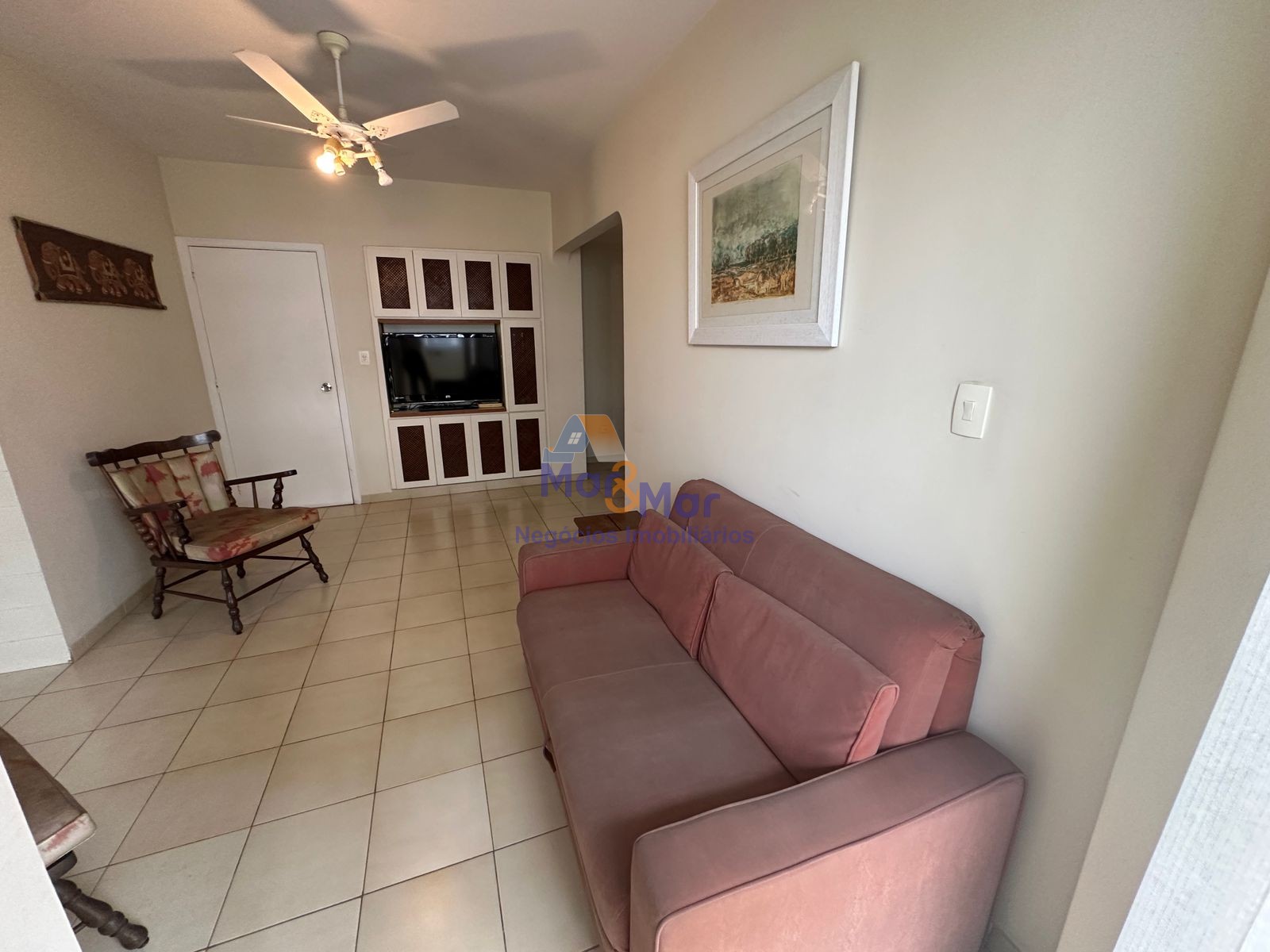Apartamento na Praia das Pitangueiras, Guarujá - SP