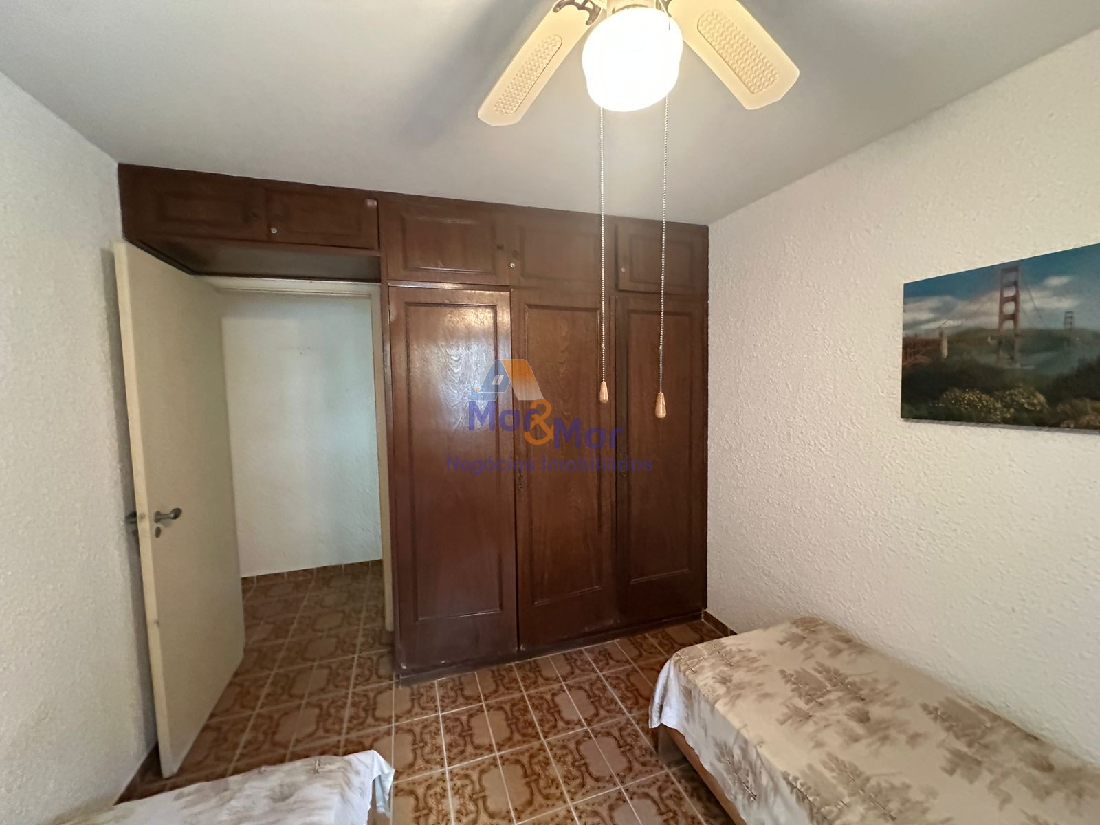 Apartamento na Praia das Pitangueiras, Guarujá - SP