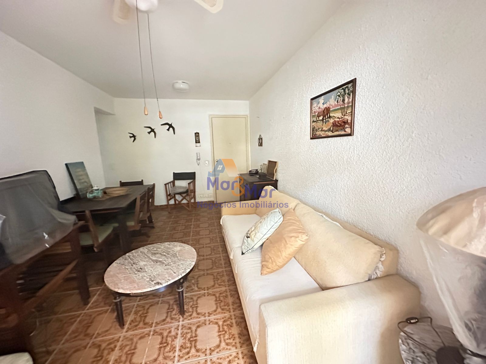 Apartamento na Praia das Pitangueiras, Guarujá - SP