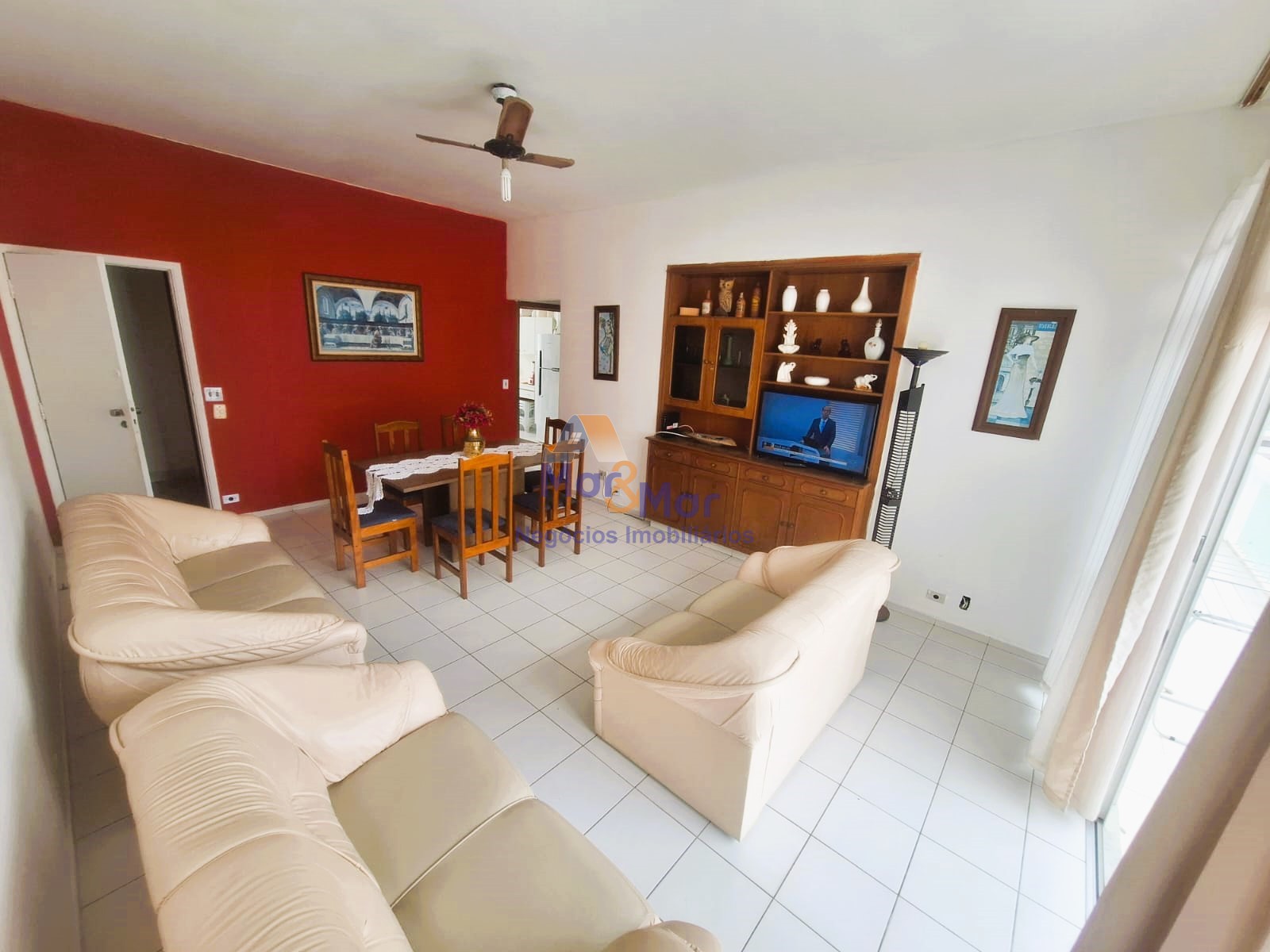 Apartamento na Praia das Pitangueiras, Guarujá - SP