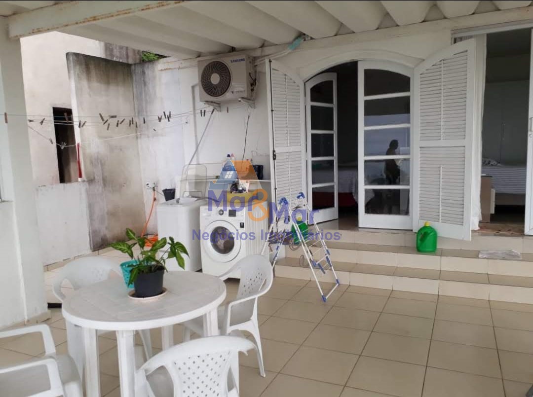 Casa em Condomínio na Praia da Enseada, Guarujá - SP