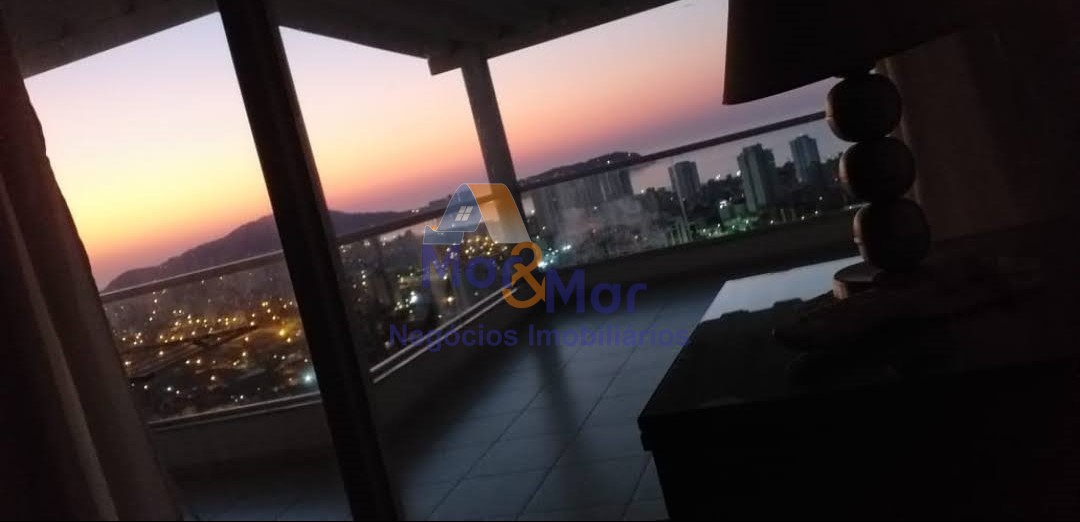 Casa em Condomínio na Praia da Enseada, Guarujá - SP
