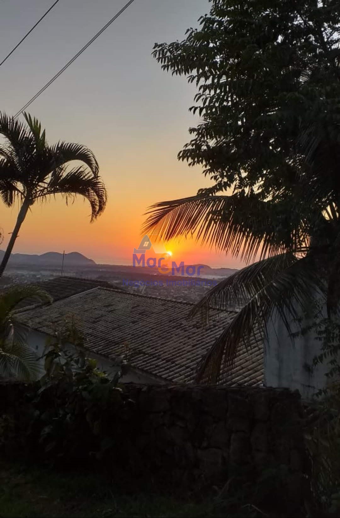 Casa em Condomínio na Praia da Enseada, Guarujá - SP