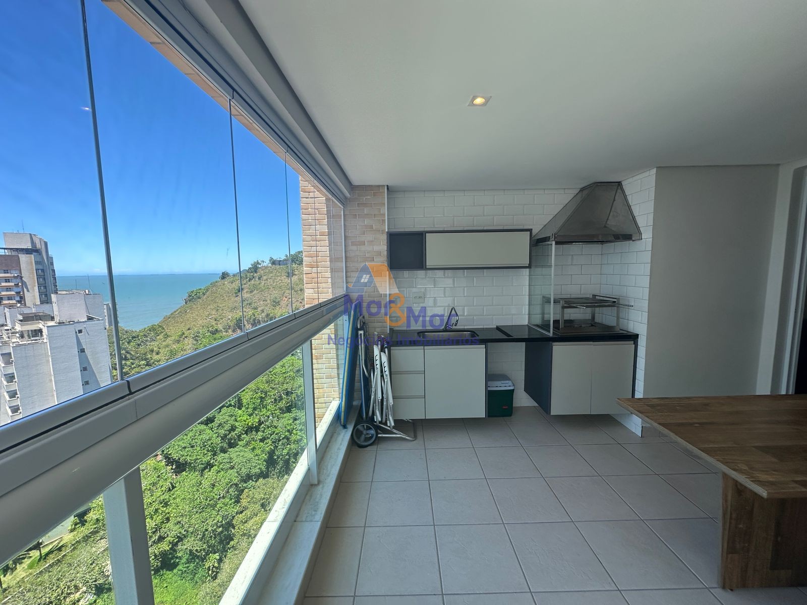 Apartamento na Praia das Astúrias, Guarujá - SP