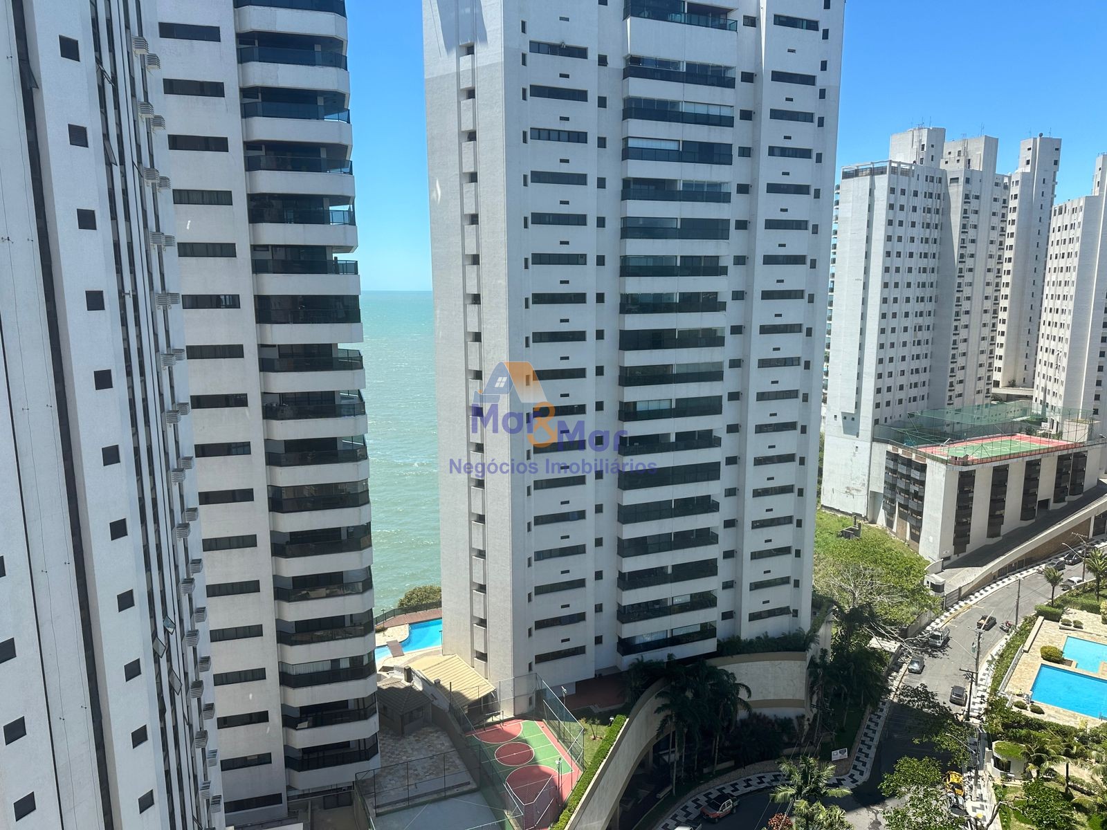 Apartamento na Praia das Astúrias, Guarujá - SP