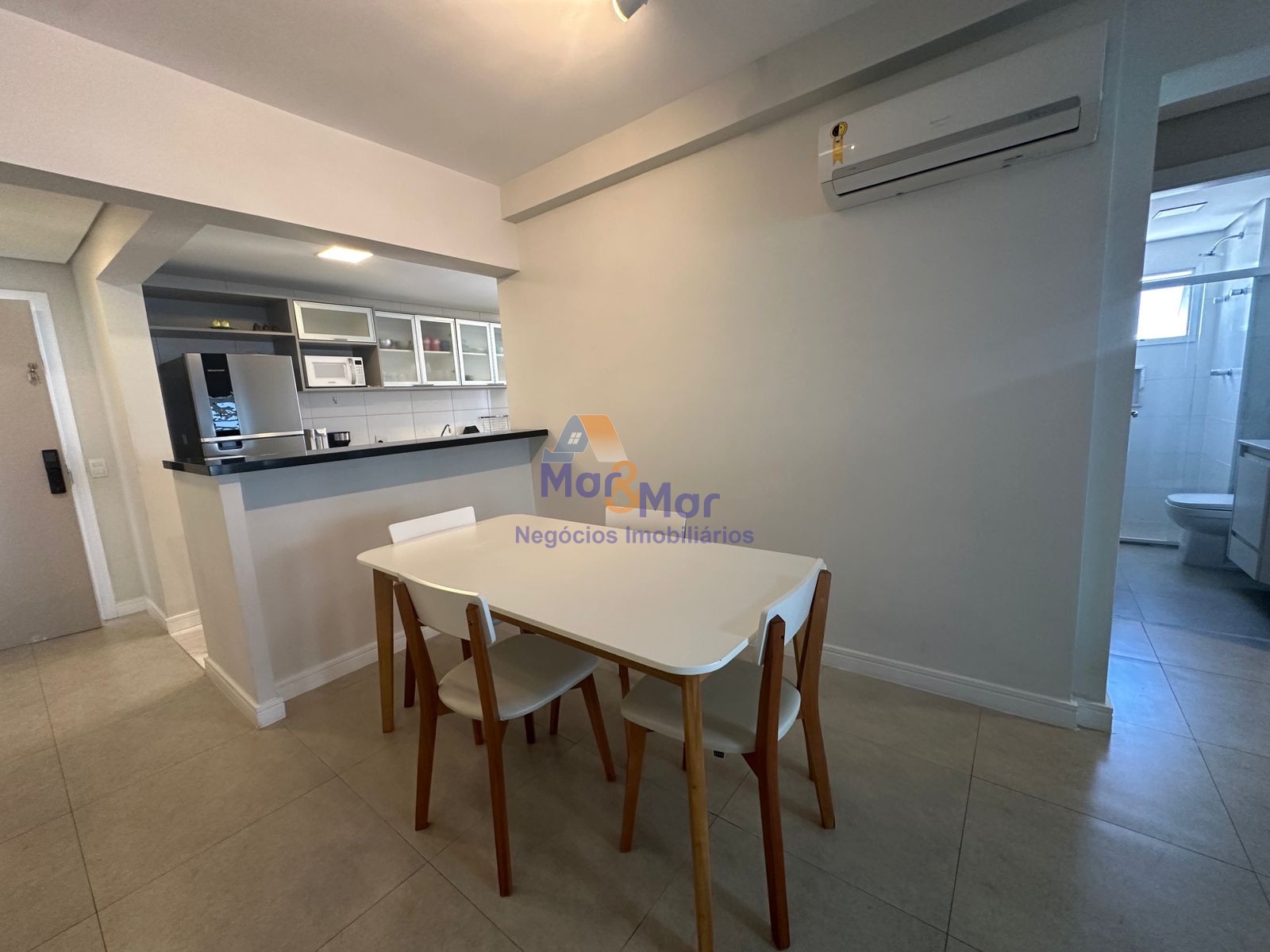 Apartamento na Praia das Astúrias, Guarujá - SP