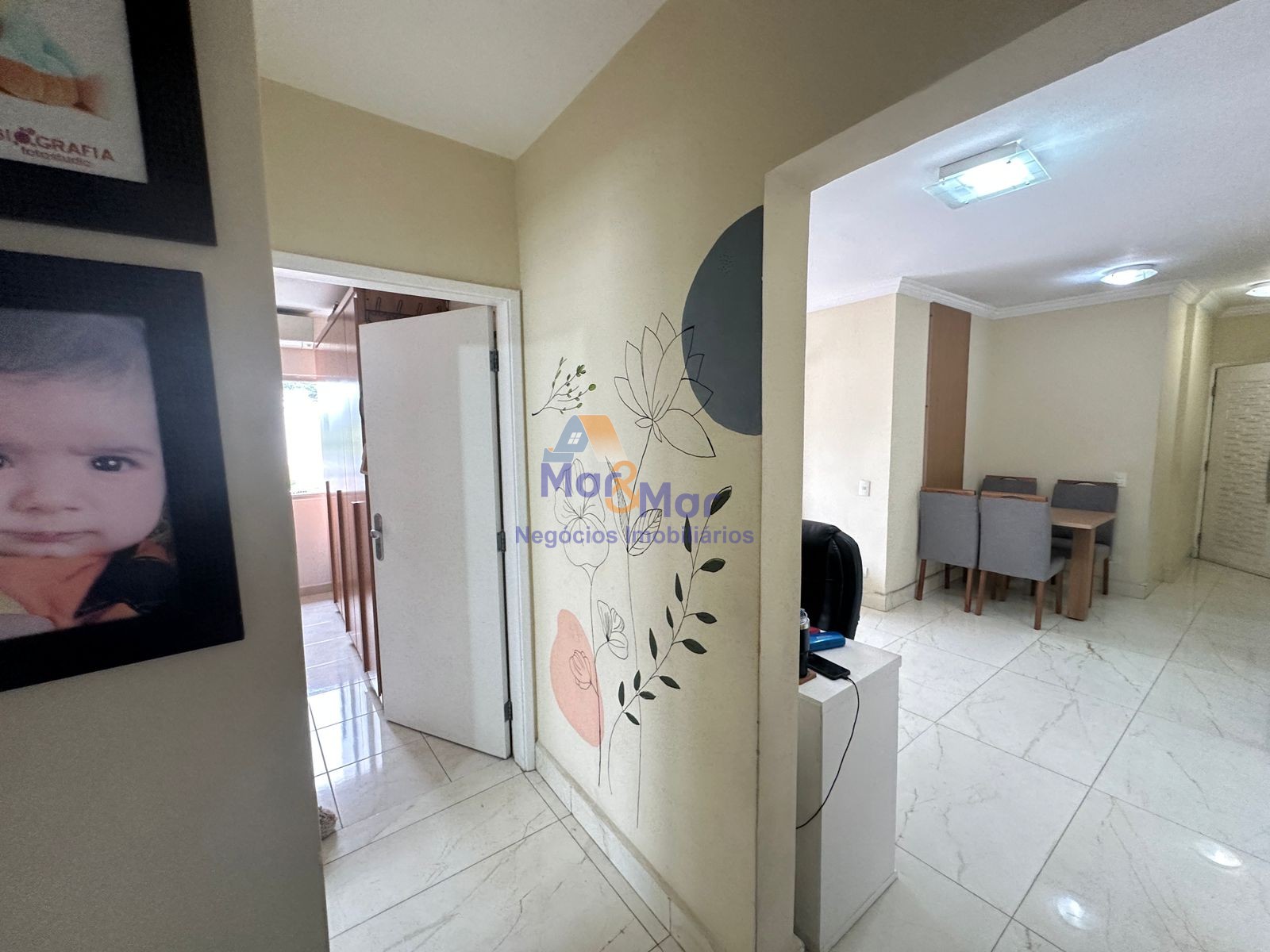 Apartamento na Praia das Pitangueiras, Guarujá - SP
