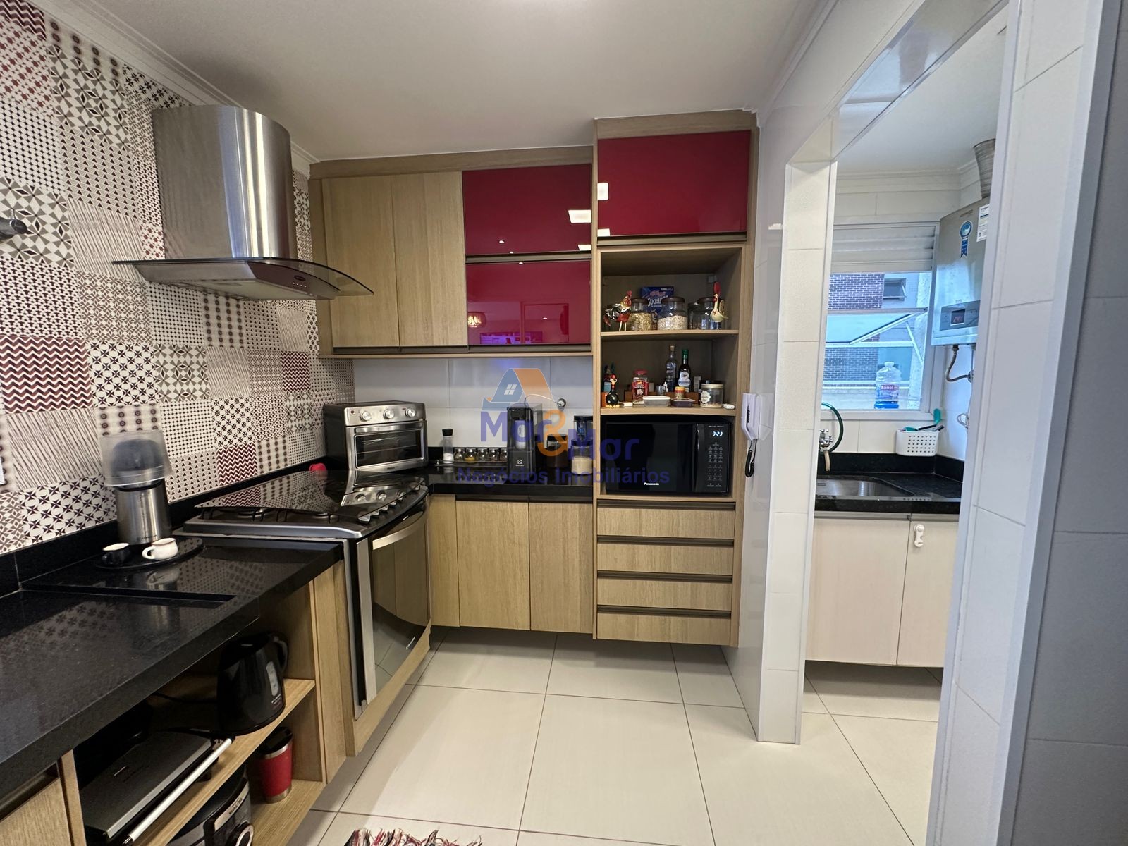 Apartamento na Praia das Pitangueiras, Guarujá - SP