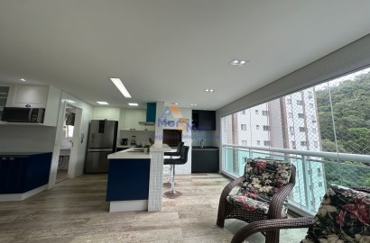 Apartamento na Praia das Pitangueiras, Guarujá - SP