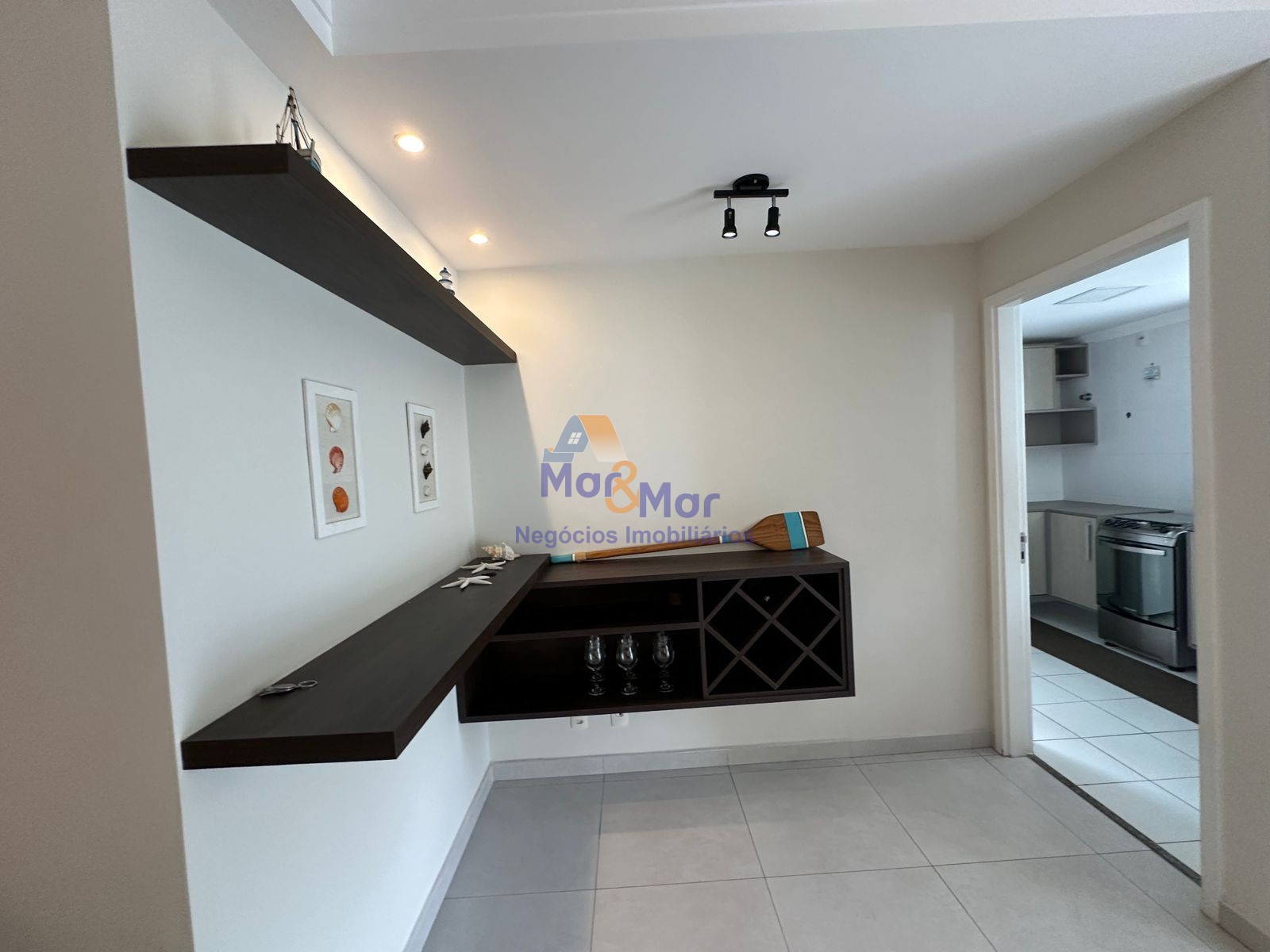 Apartamento na Praia das Pitangueiras, Guarujá - SP