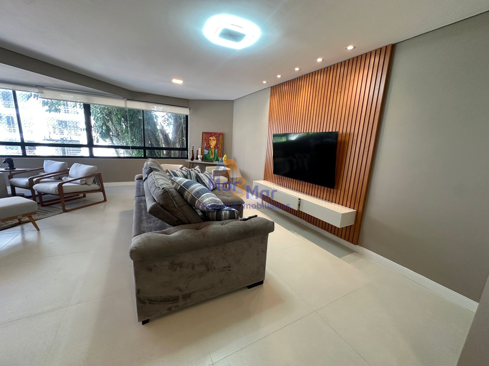 Apartamento na Praia das Pitangueiras, Guarujá - SP