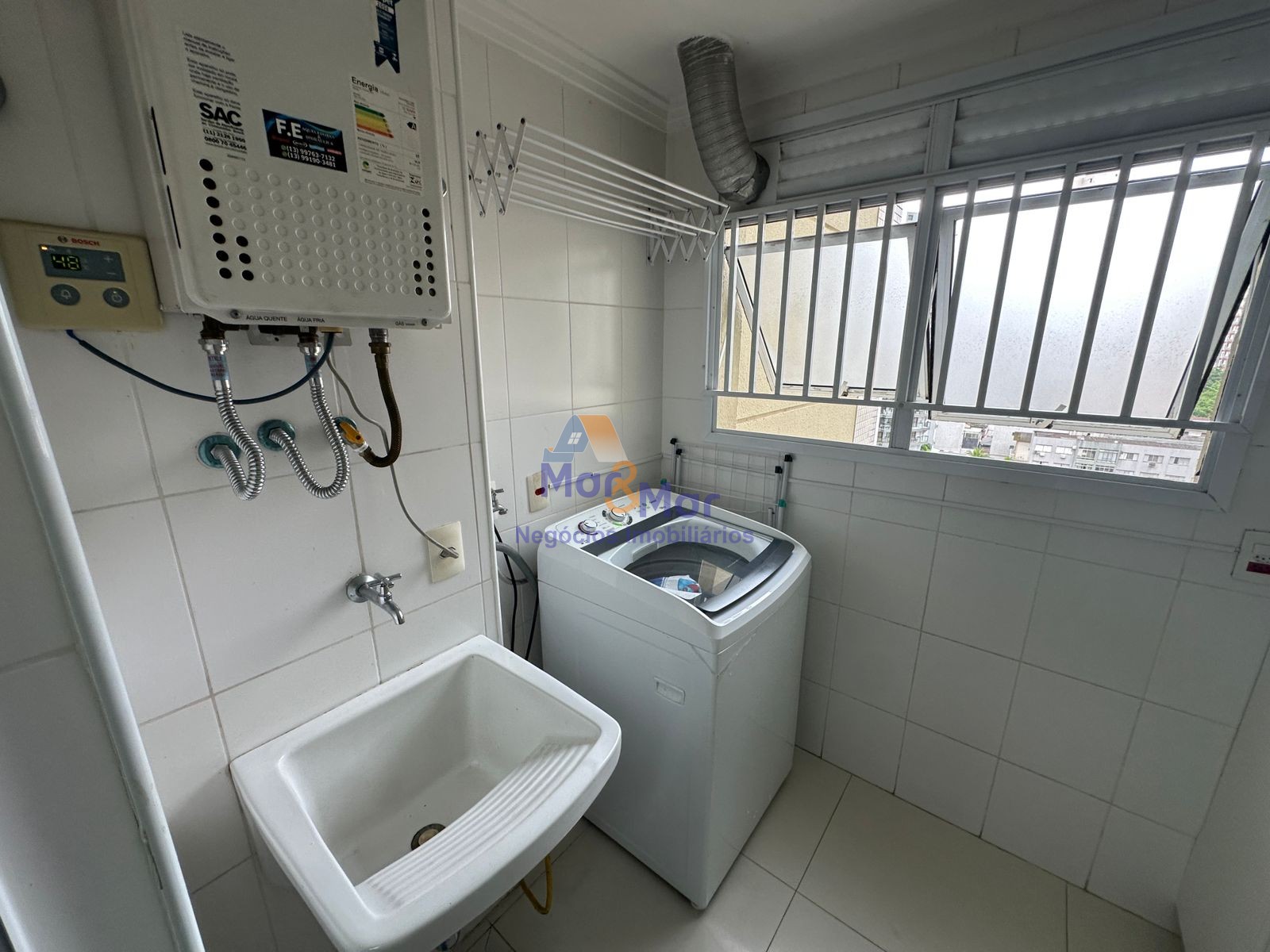 Apartamento na Praia das Pitangueiras, Guarujá - SP