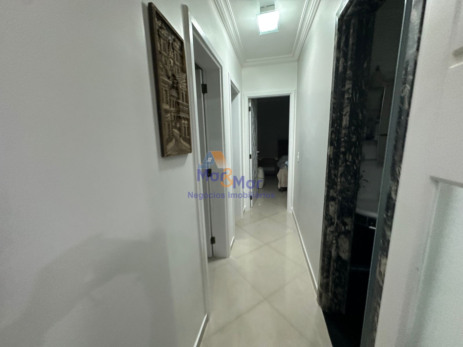 Apartamento na Praia das Pitangueiras, Guarujá - SP