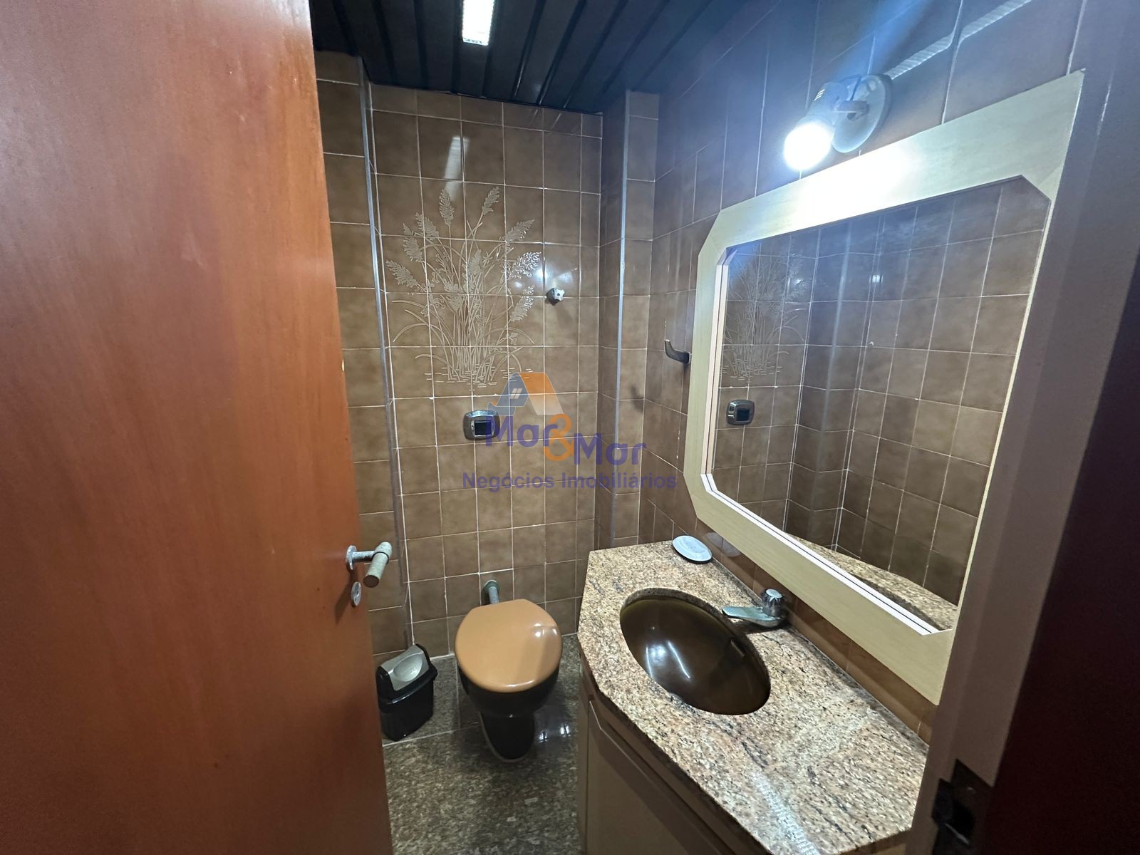 Apartamento Frente ao Mar nas Pitangueiras, Guarujá - SP