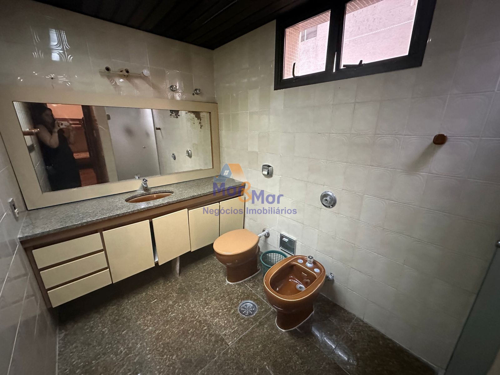 Apartamento Frente ao Mar nas Pitangueiras, Guarujá - SP
