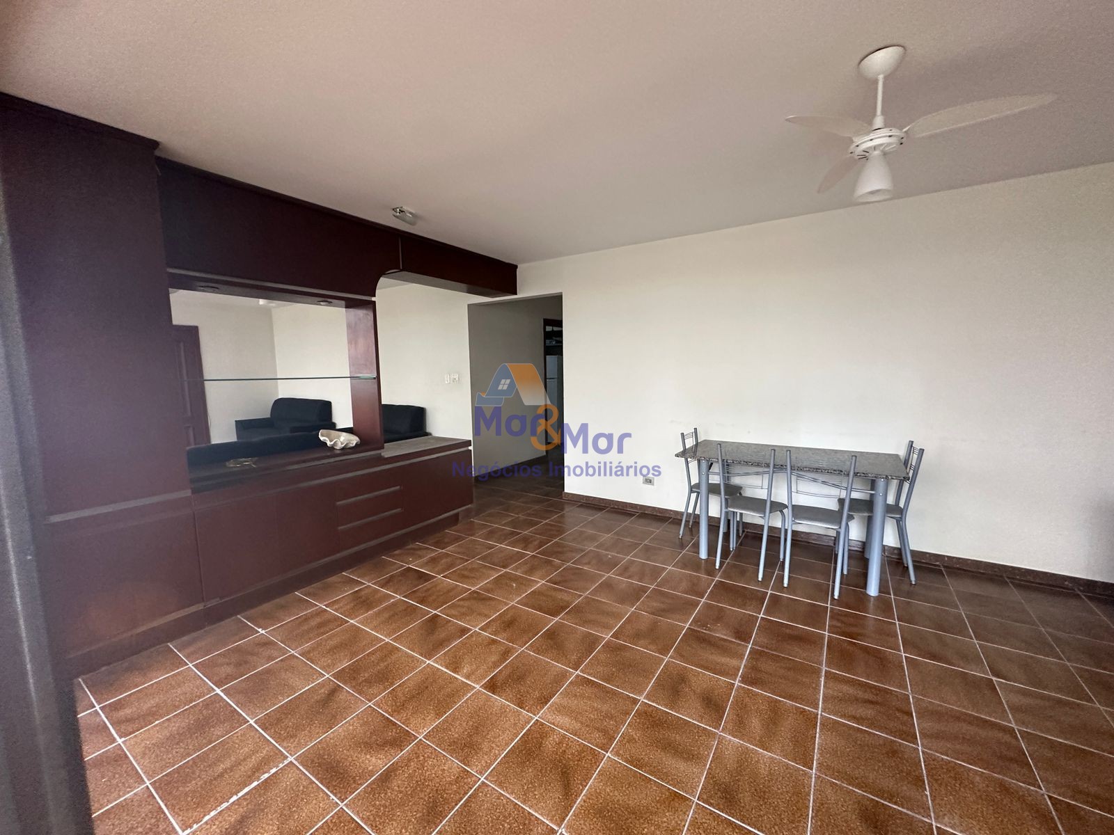 Apartamento Frente ao Mar nas Pitangueiras, Guarujá - SP