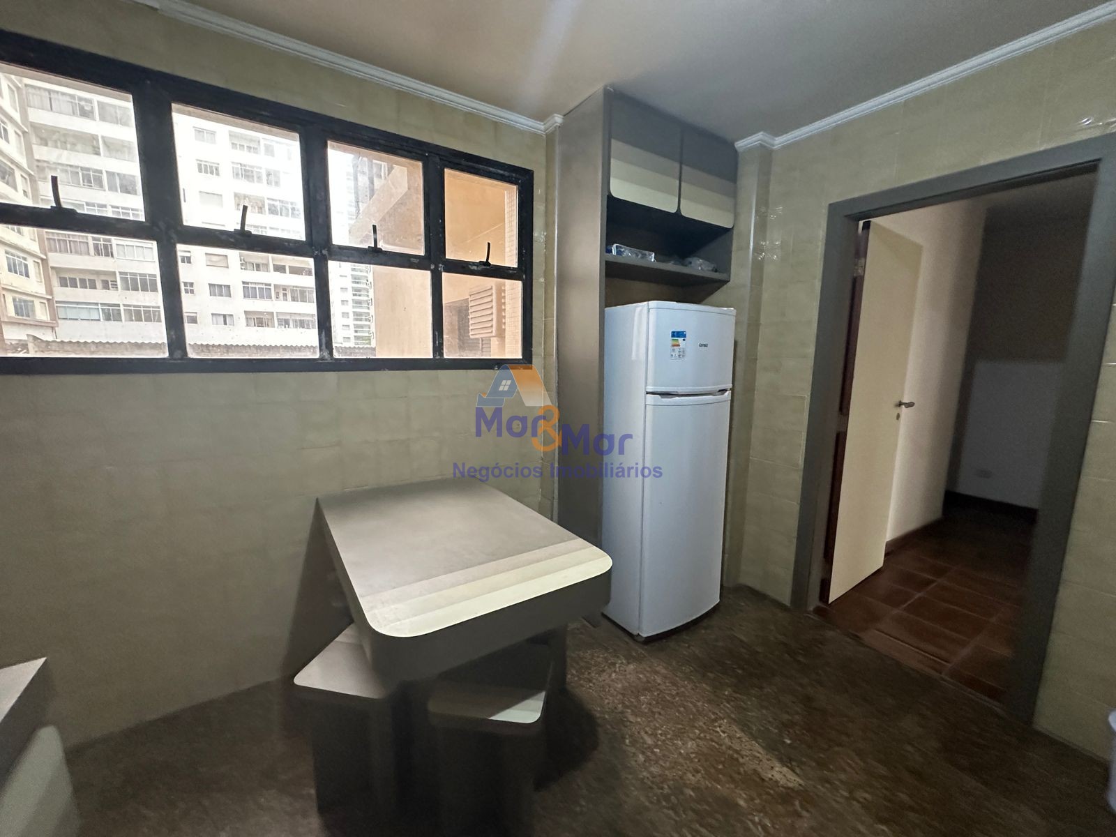 Apartamento Frente ao Mar nas Pitangueiras, Guarujá - SP