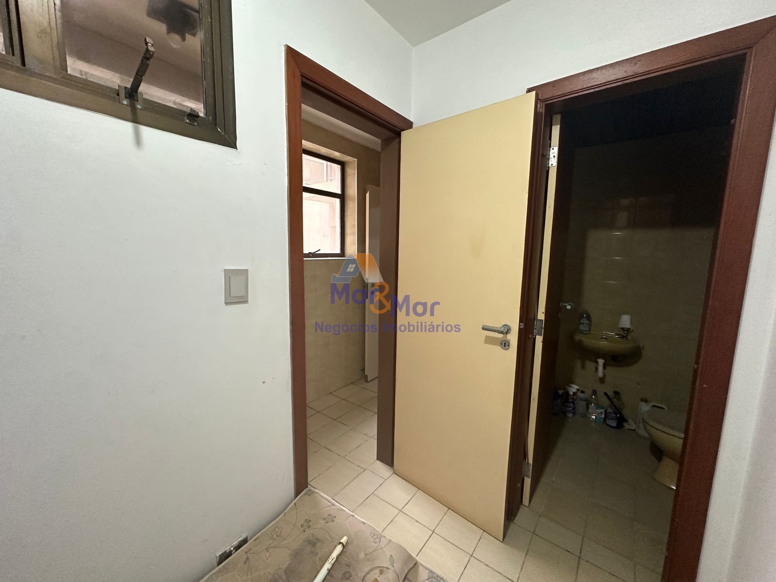 Apartamento Frente ao Mar nas Pitangueiras, Guarujá - SP