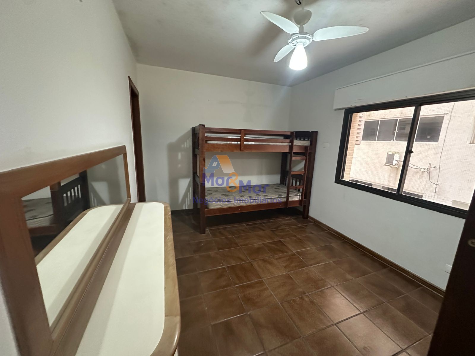 Apartamento Frente ao Mar nas Pitangueiras, Guarujá - SP