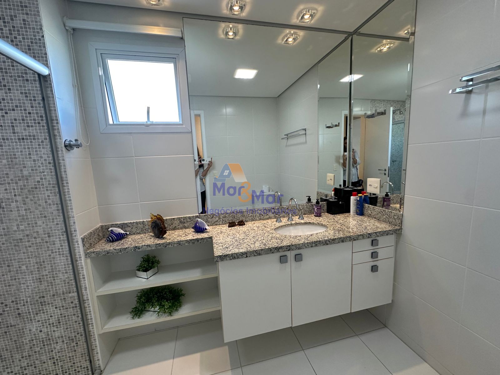 Apartamento Frente ao Mar-3-dormitorios-Enseada